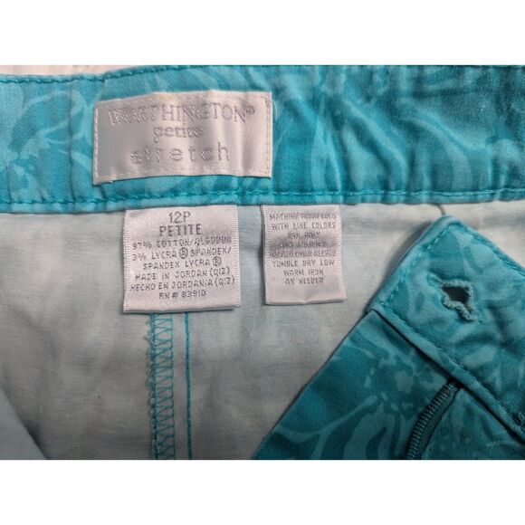 🌸 Worthington Petite Blue Floral Stretch Capri Pants Size 12P - Picture 4 of 6